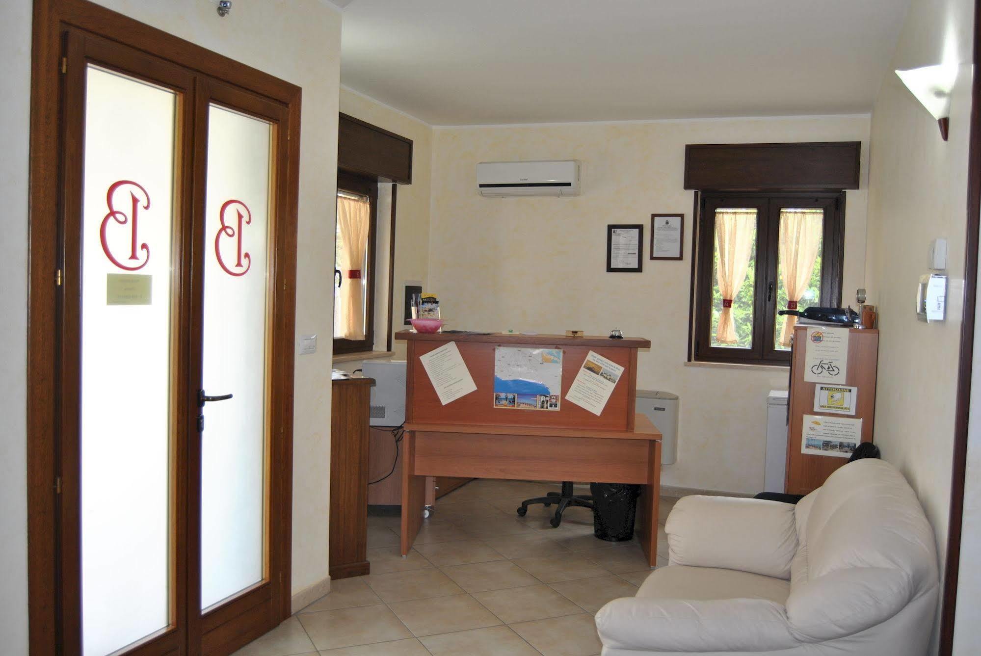 Messapia Bed & Breakfast Oria  Luaran gambar